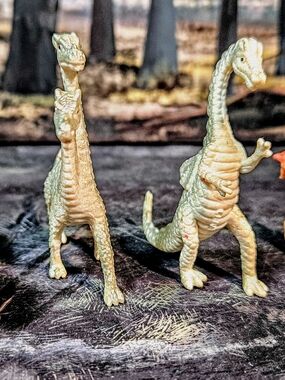 This Is A 4- Mixed Lot Mythical Dragons •  Assorted Colors & Styles •